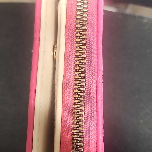 Juicy Couture medium sized wallet - Picture 2 of 5